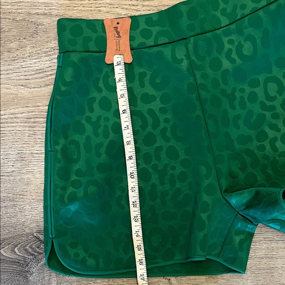 Emily McCarthy High-Rise Evergreen Cheetah Jacquard Shorts - Picture 6 of 10